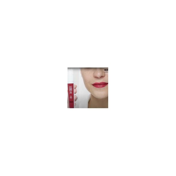 MATT LIQUID LIPSTICK  COLOR 05 RED
